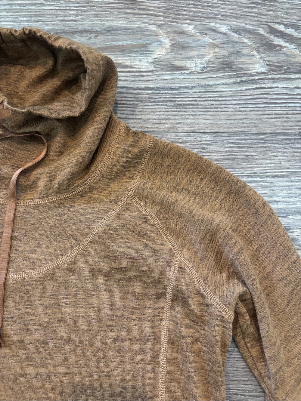 Kuhl Women's Lea Pullover Camel Colored Sweatshirt Women's Size Medium in EUC - Picture 4 of 15